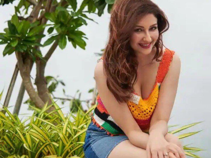 Saumya Tandon: 'भाभी जी घर पर हैं' की गोरी मेम का बड़ा खुलासा, बोलीं 'मेरा सबसे फ्लॉप शो शाहरुख खान के साथ है'