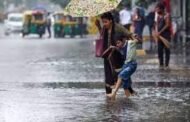 Weather Update Today: दिल्ली-NCR में रुक-रुक कर हो रही बारिश, मौसम विभाग का यलो अलर्ट